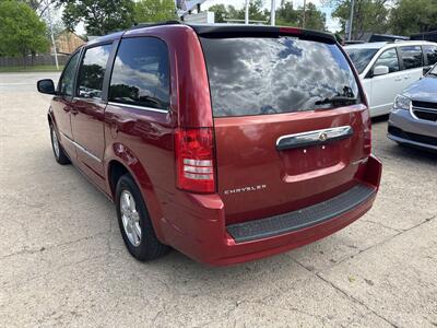 2010 Chrysler Town & Country Touring   - Photo 4 - Topeka, KS 66608
