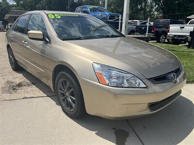 2005 Honda Accord EX w/Leather   - Photo 2 - Topeka, KS 66608