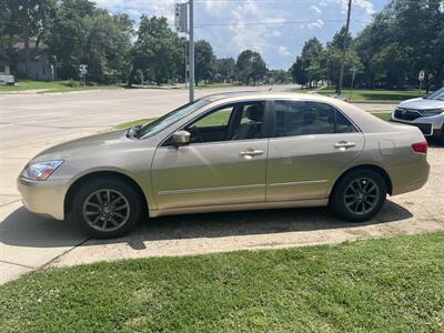 2005 Honda Accord EX w/Leather   - Photo 5 - Topeka, KS 66608