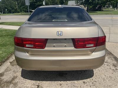 2005 Honda Accord EX w/Leather   - Photo 9 - Topeka, KS 66608