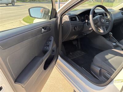 2013 Volkswagen Jetta S   - Photo 9 - Topeka, KS 66608