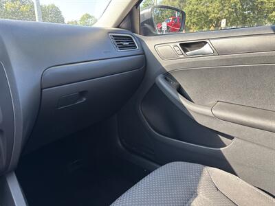 2013 Volkswagen Jetta S   - Photo 16 - Topeka, KS 66608