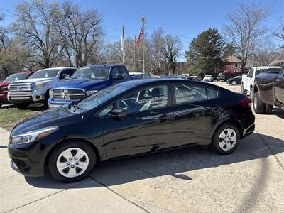 2017 Kia Forte LX - Photo 3 - Topeka, KS 66608