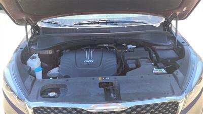 2017 Kia Sorento EX Plus V6   - Photo 9 - Topeka, KS 66608