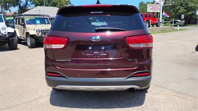 2017 Kia Sorento EX Plus V6   - Photo 4 - Topeka, KS 66608