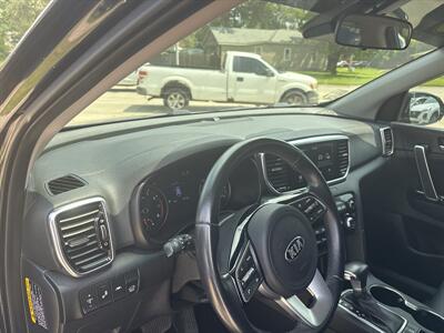 2020 Kia Sportage EX - Photo 9 - Topeka, KS 66608