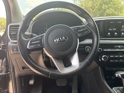 2020 Kia Sportage EX - Photo 10 - Topeka, KS 66608