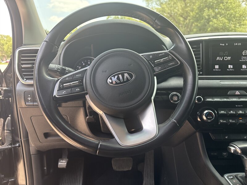 2020 Kia Sportage EX   - Photo 12 - Topeka, KS 66608