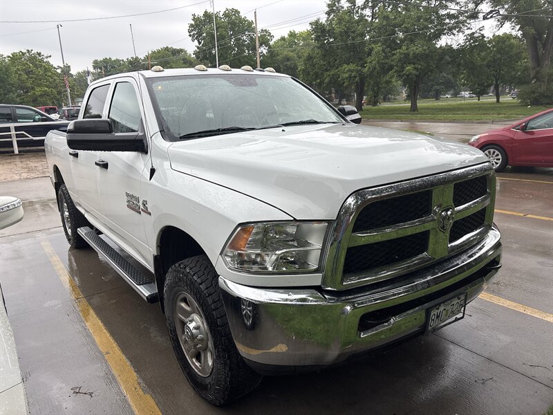 2016 RAM Ram 2500 Tradesman - Photo 2 - Topeka, KS 66608