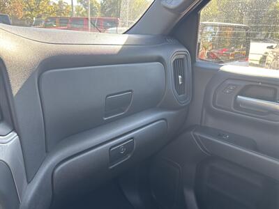 2021 Chevrolet Silverado 1500 Custom   - Photo 19 - Topeka, KS 66608