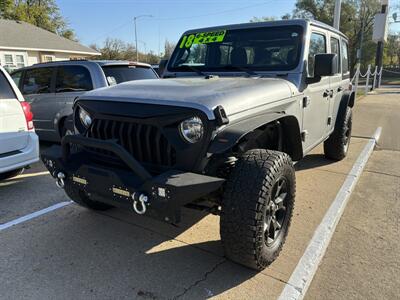 2018 Jeep Wrangler Sport   - Photo 5 - Topeka, KS 66608