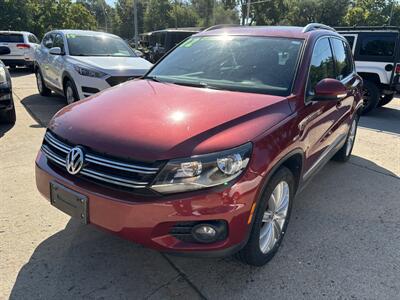 2012 Volkswagen Tiguan SE   - Photo 2 - Topeka, KS 66608