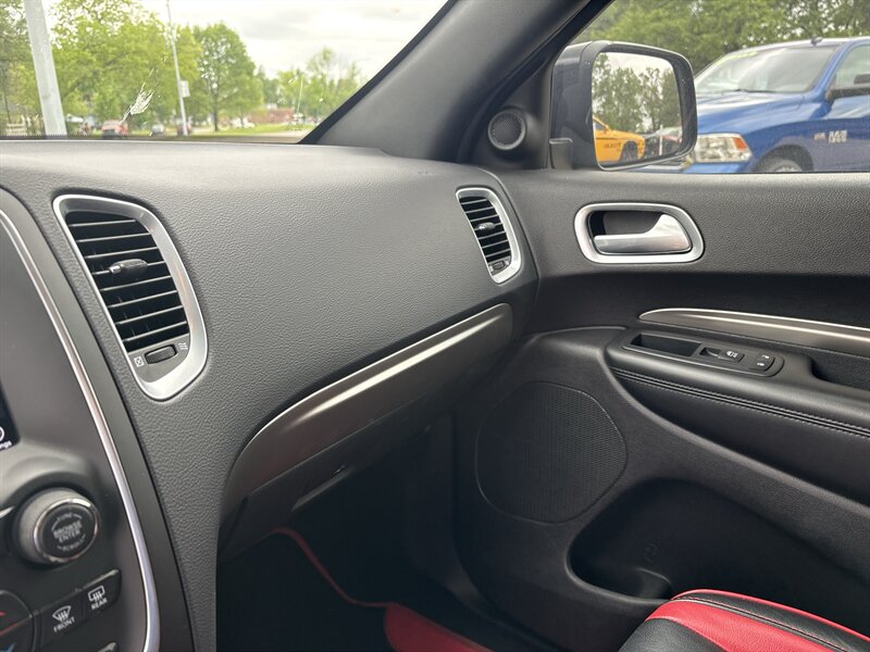 2019 Dodge Durango SXT - Photo 21 - Topeka, KS 66608