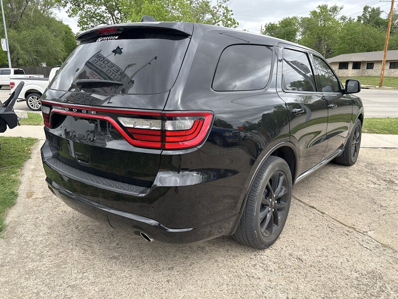 2019 Dodge Durango SXT - Photo 2 - Topeka, KS 66608