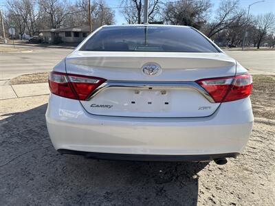 2015 Toyota Camry LE   - Photo 4 - Topeka, KS 66608