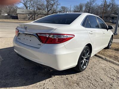 2015 Toyota Camry LE   - Photo 3 - Topeka, KS 66608
