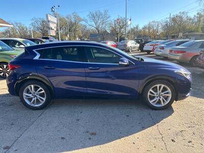 2019 INFINITI QX30 Pure   - Photo 4 - Topeka, KS 66608