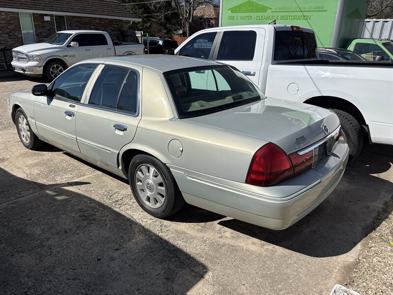 2004 Mercury Grand Marquis LS Premium - Photo 3 - Topeka, KS 66608