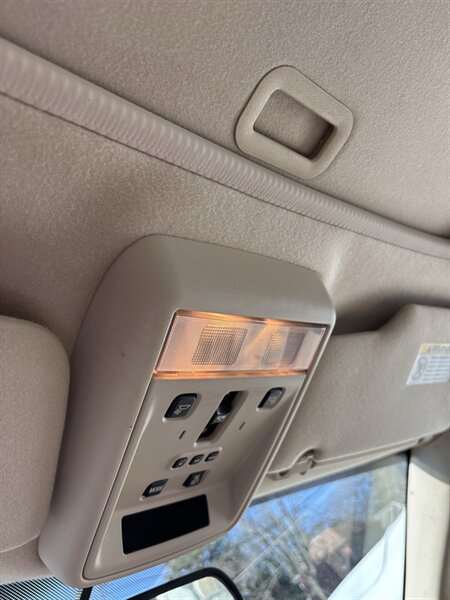 2004 Mercury Grand Marquis LS Premium - Photo 8 - Topeka, KS 66608