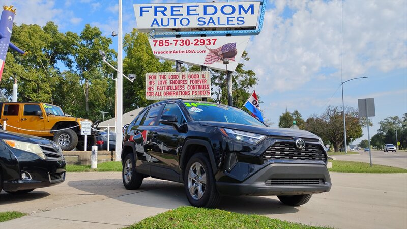 2024 Toyota RAV4 XLE  