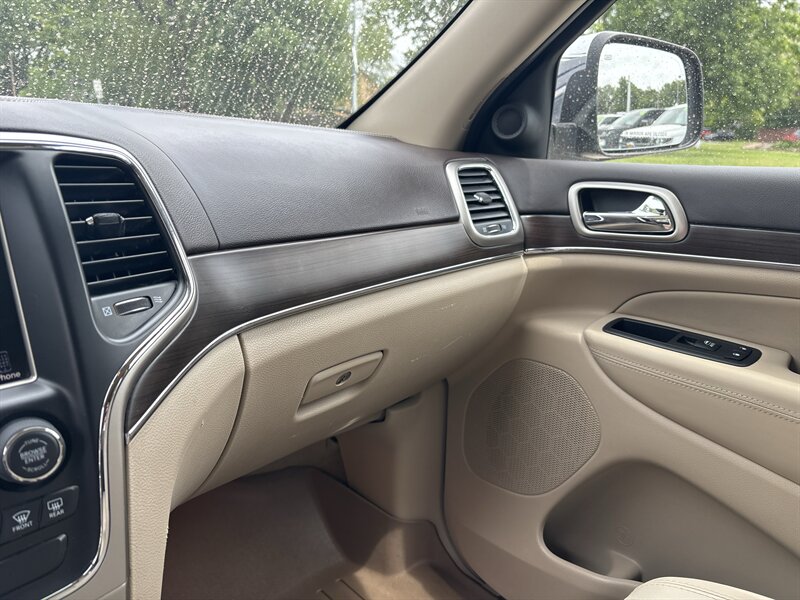 2015 Jeep Grand Cherokee Overland - Photo 17 - Topeka, KS 66608
