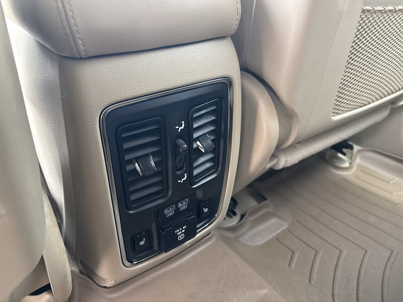 2015 Jeep Grand Cherokee Overland - Photo 20 - Topeka, KS 66608