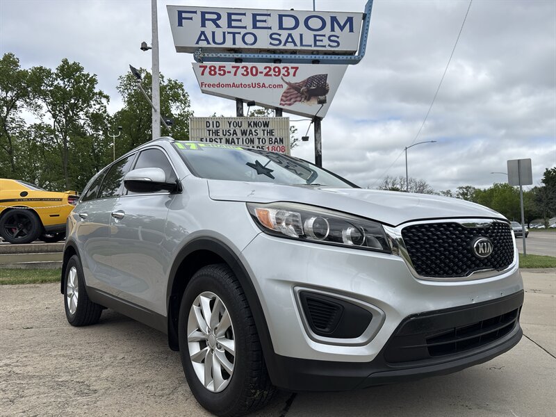 2017 Kia Sorento LX