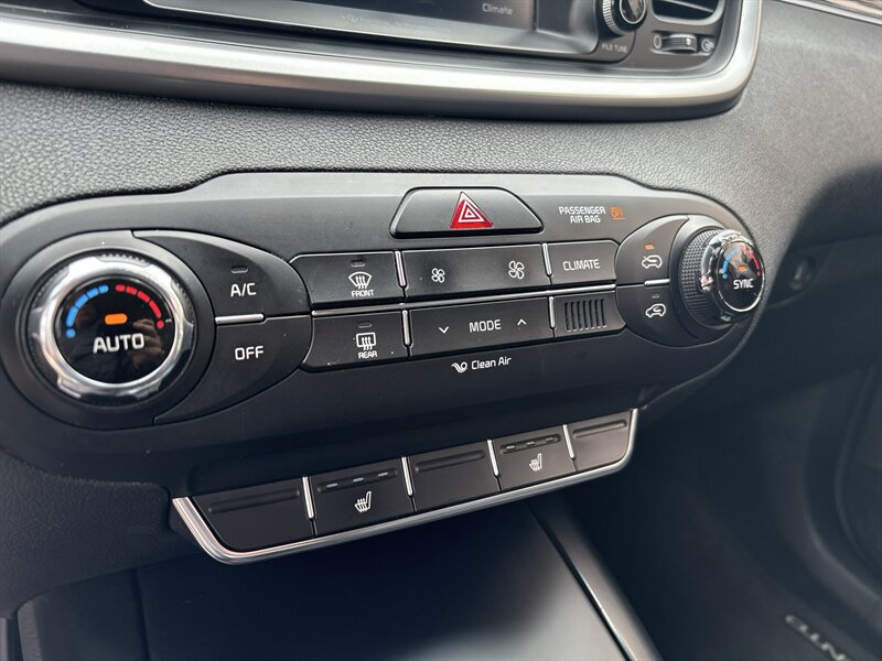 2017 Kia Sorento L - Photo 26 - Topeka, KS 66608