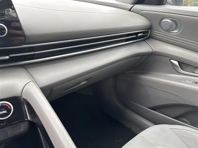 2022 Hyundai ELANTRA SEL   - Photo 18 - Topeka, KS 66608