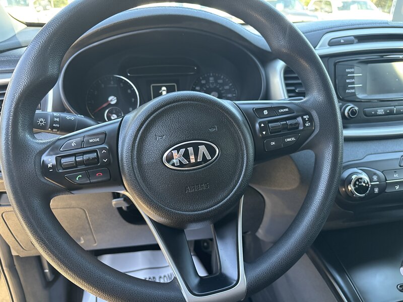2017 Kia Sorento L   - Photo 14 - Topeka, KS 66608