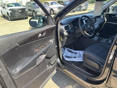 2017 Kia Sorento L - Photo 10 - Topeka, KS 66608