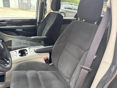 2016 Dodge Grand Caravan SXT   - Photo 14 - Topeka, KS 66608