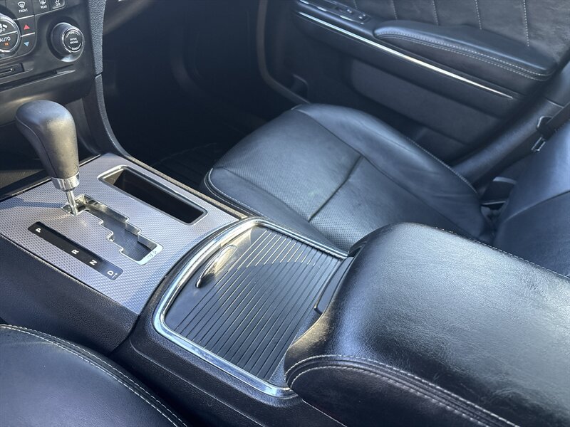 2013 Dodge Charger R/T   - Photo 17 - Topeka, KS 66608