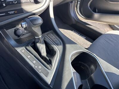 2015 Kia Optima LX   - Photo 17 - Topeka, KS 66608