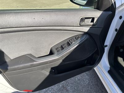 2015 Kia Optima LX   - Photo 11 - Topeka, KS 66608