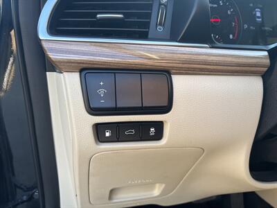 2017 Kia Cadenza Premium - Photo 17 - Topeka, KS 66608