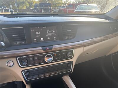 2017 Kia Cadenza Premium - Photo 20 - Topeka, KS 66608