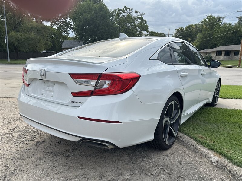 2018 Honda Accord Sport   - Photo 3 - Topeka, KS 66608