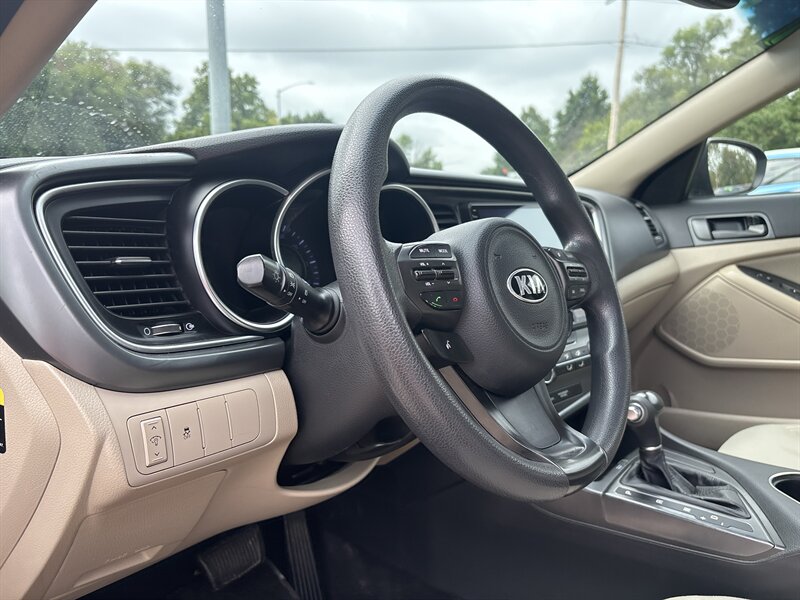 2015 Kia Optima LX   - Photo 14 - Topeka, KS 66608