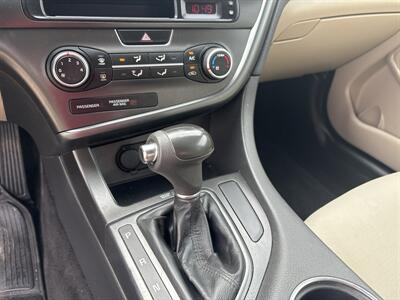 2015 Kia Optima LX   - Photo 17 - Topeka, KS 66608