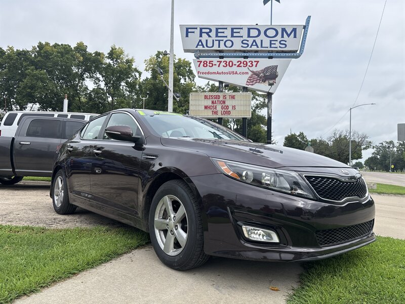 2015 Kia Optima LX   - Photo 1 - Topeka, KS 66608