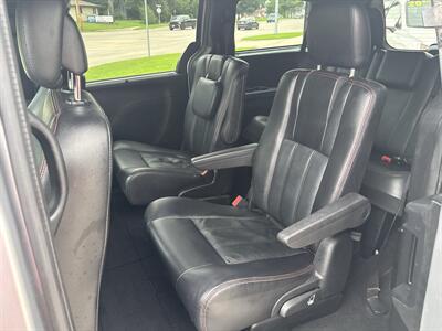 2019 Dodge Grand Caravan GT - Photo 18 - Topeka, KS 66608