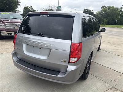 2019 Dodge Grand Caravan GT - Photo 3 - Topeka, KS 66608