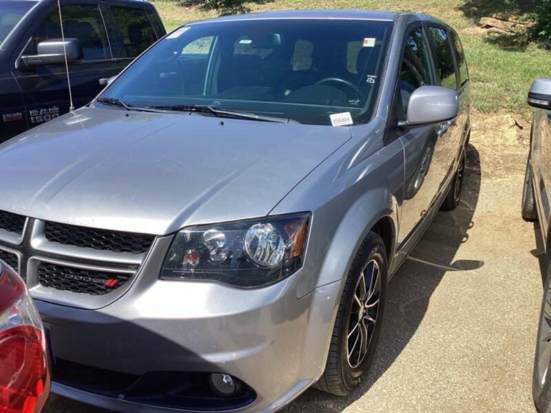 2019 Dodge Grand Caravan GT   - Photo 1 - Topeka, KS 66608