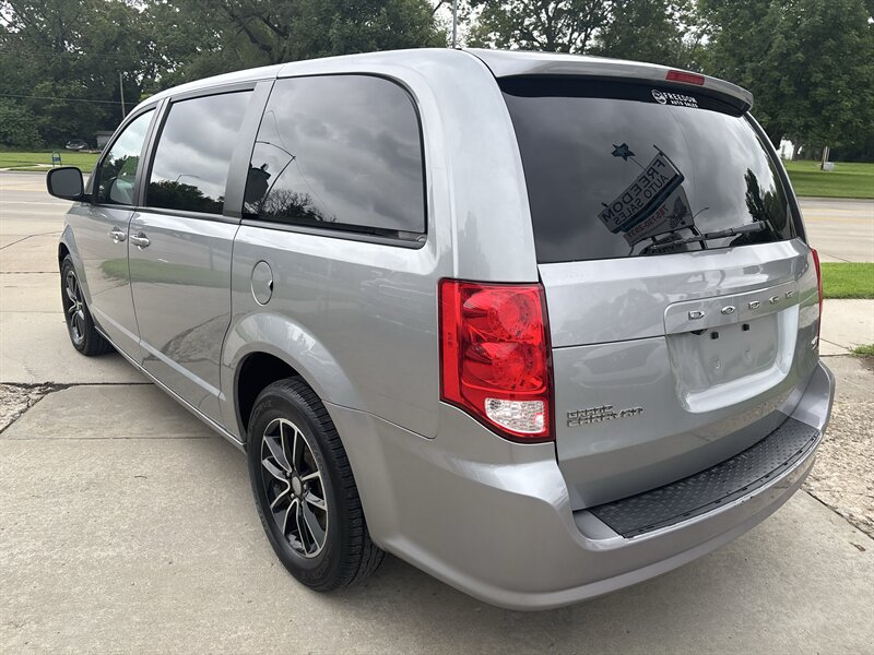 2019 Dodge Grand Caravan GT   - Photo 4 - Topeka, KS 66608