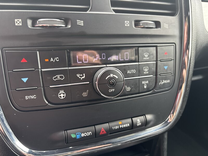 2019 Dodge Grand Caravan GT   - Photo 14 - Topeka, KS 66608
