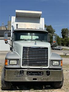 2016 Mack CXU613 CXU613   - Photo 2 - Grand Rapids, OH 43522