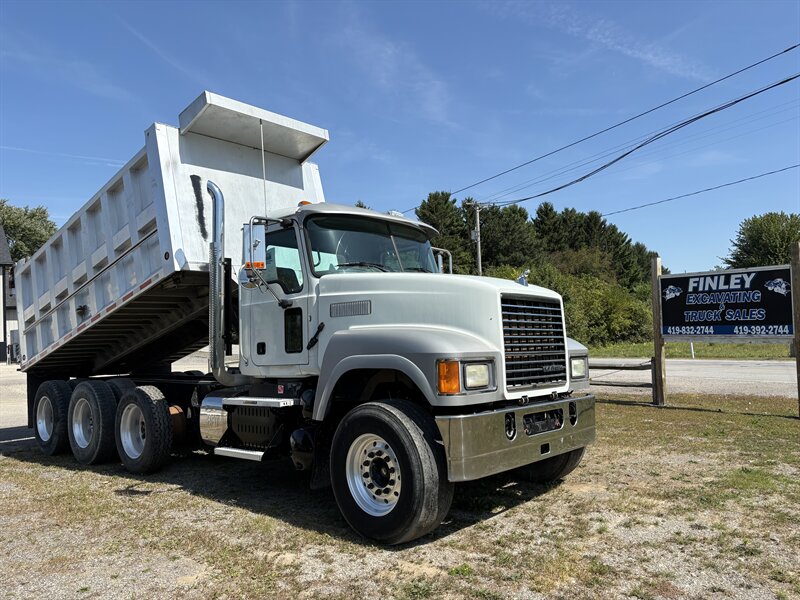 2016 Mack CXU613 CXU613   - Photo 1 - Grand Rapids, OH 43522