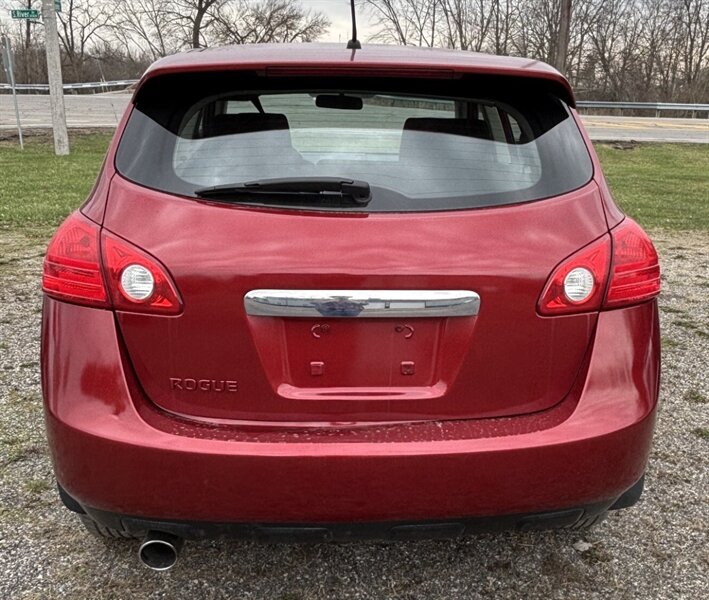 2012 Nissan Rogue S - Photo 5 - Grand Rapids, OH 43522