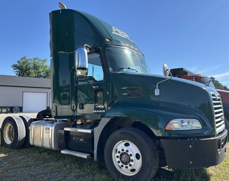 2018 MACK CXU612  